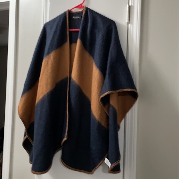 Cutest poncho! - Picture 2 of 2